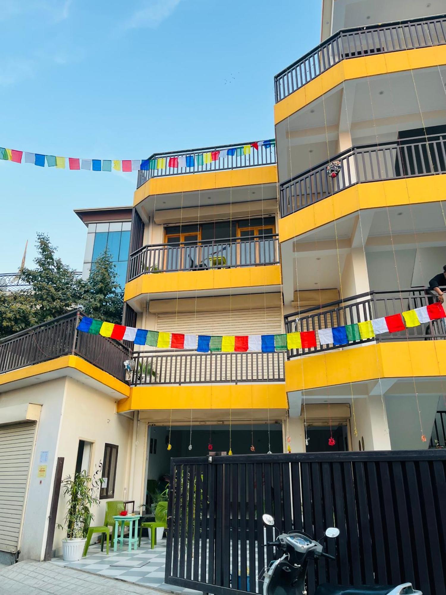 Wuid Stayin Wakeupindoon Dehradun Buitenkant foto