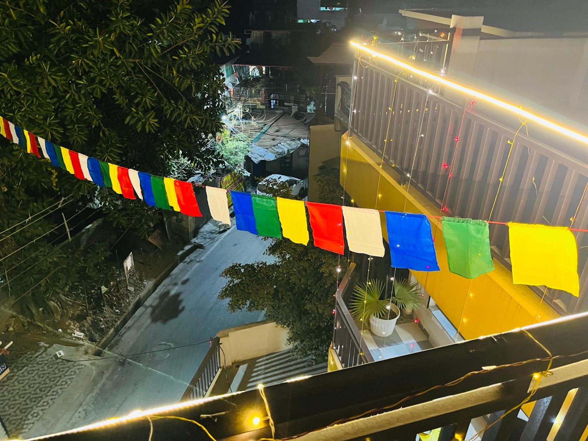 Wuid Stayin Wakeupindoon Dehradun Buitenkant foto